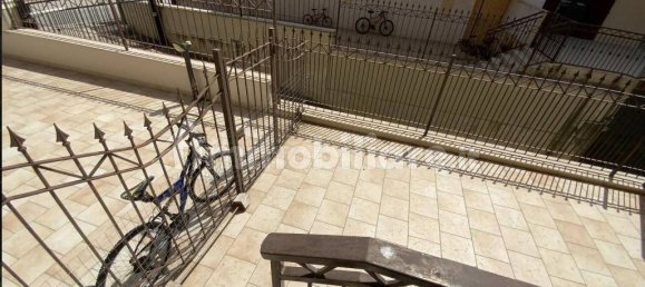 Apartamento de 3 dormitorios en Poggiorsini, Italy No. 37448 45