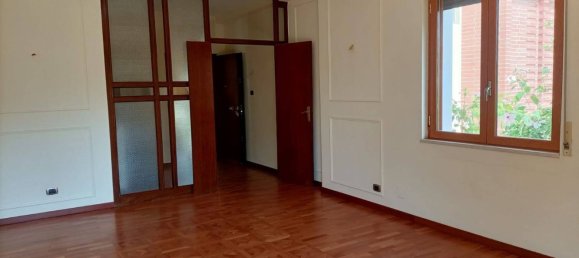 4 rooms Apartment in Taranto, Italy No. 115004 15
