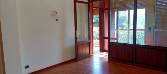 4 rooms Apartment in Taranto, Italy No. 115004 16