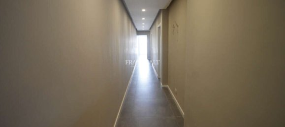 3 bedrooms Apartment in Swieqi, Malta No. 9564 11