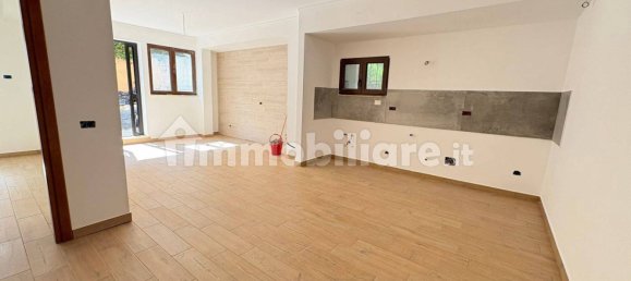 2 Schlafzimmer Wohnung in Fonte Nuova, Italy, Nr. 279002 2