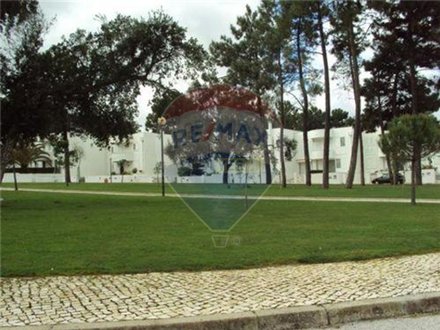 100m² Land in Seixal, Portugal No. 49204