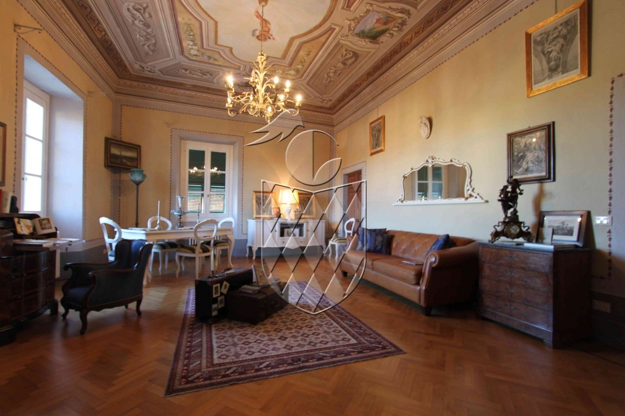 3 bedrooms Penthouse in Sarzana, Italy No. 90239