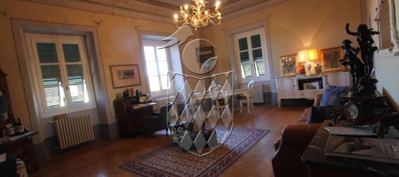 3 bedrooms Penthouse in Sarzana, Italy No. 90239 2