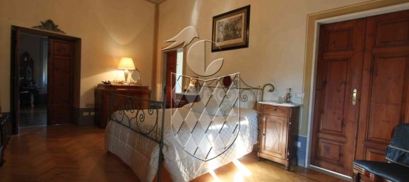 3 bedrooms Penthouse in Sarzana, Italy No. 90239 9