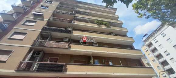 1 bedroom Apartment in Milan, Italy No. 332006 7