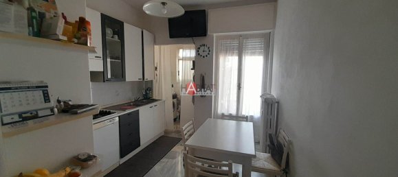 1 bedroom Apartment in Milan, Italy No. 332006 31