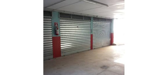 1 room Garage in Rome, Italy No. 254014 4