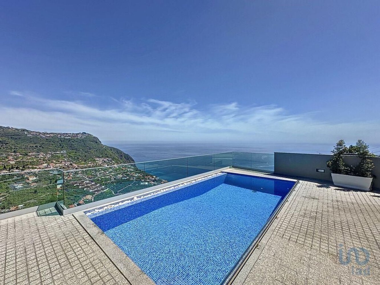 2 bedrooms House in Calheta, Portugal No. 145034