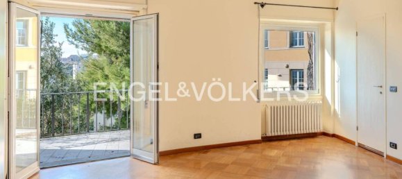 10 rooms Apartment in Genoa, Italy No. 152298 8