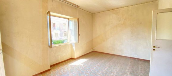 3 bedrooms Apartment in Pozzuoli, Italy No. 34301 2