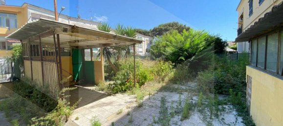 3 bedrooms Apartment in Pozzuoli, Italy No. 34301 18