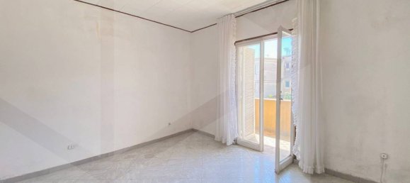 3 bedrooms Apartment in Pozzuoli, Italy No. 34301 6