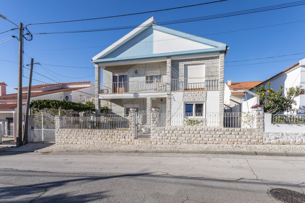 6 bedrooms House in Quinta do Conde, Portugal No. 181701