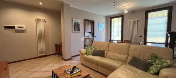 4 Schlafzimmer Wohnung in Mantua, Italy, Nr. 381839 31