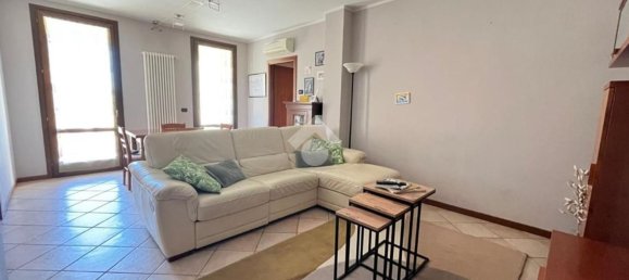4 Schlafzimmer Wohnung in Mantua, Italy, Nr. 381839 32