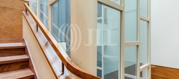 1520m² Building in Lisbon, Portugal No. 60154 11