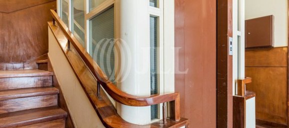 1520m² Building in Lisbon, Portugal No. 60154 8