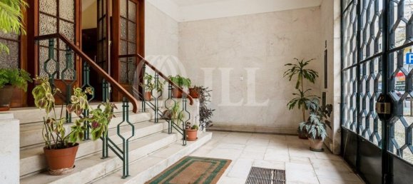 1520m² Building in Lisbon, Portugal No. 60154 4