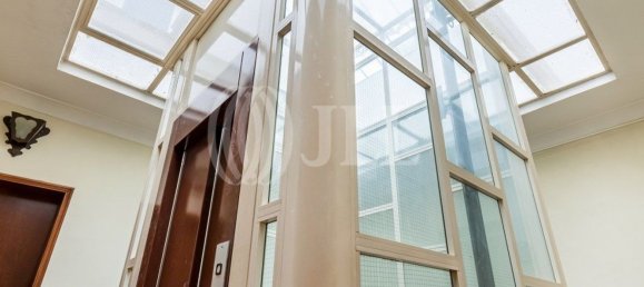 1520m² Building in Lisbon, Portugal No. 60154 14