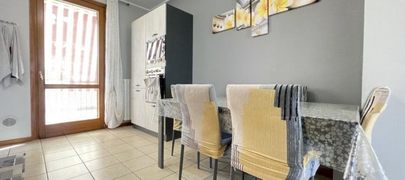 3 rooms Apartment in Capriolo, Italy No. 258802 7