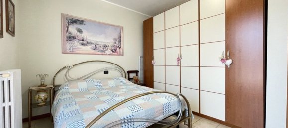 3 rooms Apartment in Capriolo, Italy No. 258802 12
