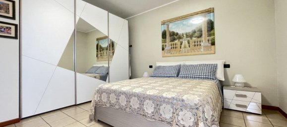 3 rooms Apartment in Capriolo, Italy No. 258802 9
