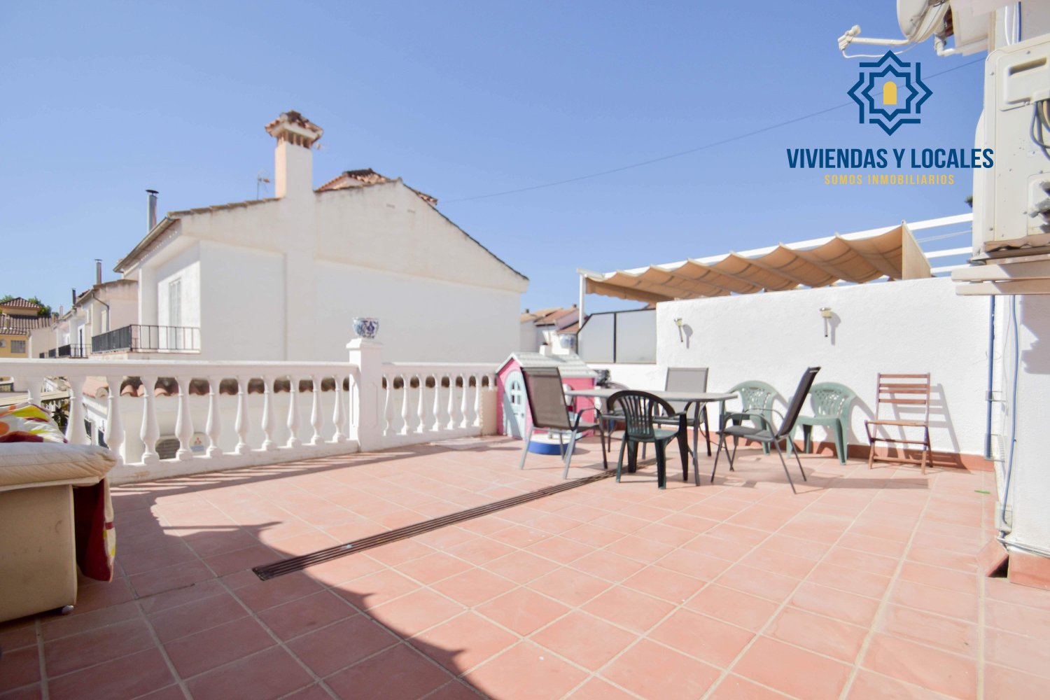 Dúplex de 3 dormitorios en Santa Fe, Spain No. 238741