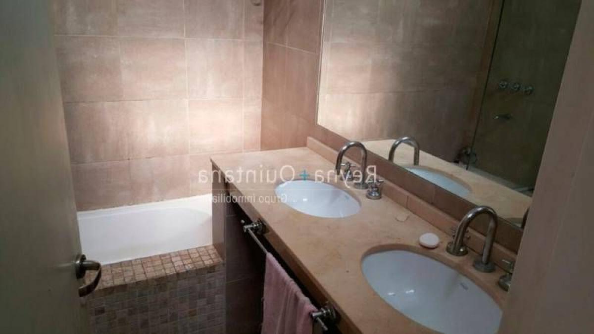 3 bedrooms House in Cordoba, Argentina No. 60271