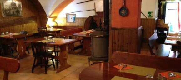 4 rooms Commercial property in Cesana Torinese, Italy No. 252900 3