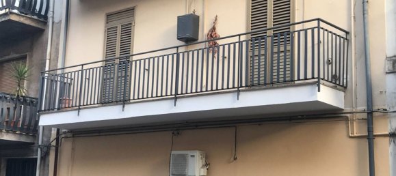 Квартира с 3 комнатами в Патерно, Италия № 259702 4