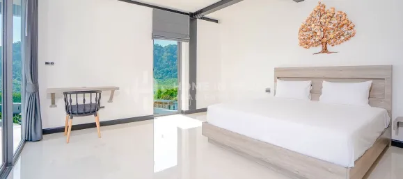 4 dormitorios сasa en venta en Nai Harn Beach, Phuket, Southern Thailand, Thailand № 60518 9