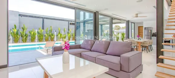 4 dormitorios сasa en venta en Nai Harn Beach, Phuket, Southern Thailand, Thailand № 60518 3