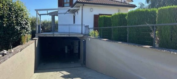 4 Schlafzimmer Villa in Lariano, Italy, Nr. 313483 8