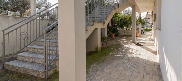 4 bedrooms Apartment in Rocca San Giovanni, Italy No. 277313 3