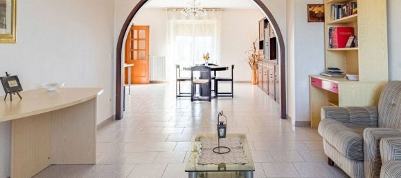 4 bedrooms Apartment in Rocca San Giovanni, Italy No. 277313 14