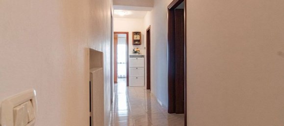 4 bedrooms Apartment in Rocca San Giovanni, Italy No. 277313 15