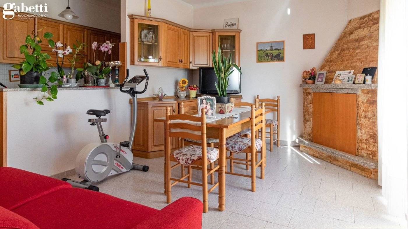 4 bedrooms Apartment in Rocca San Giovanni, Italy No. 277313