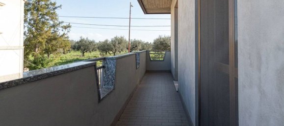 4 bedrooms Apartment in Rocca San Giovanni, Italy No. 277313 5