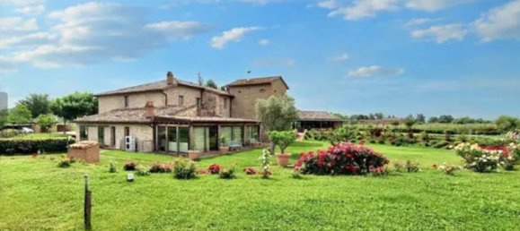 22-Zimmer Villa in Perugia, Italy, Nr. 49942 3