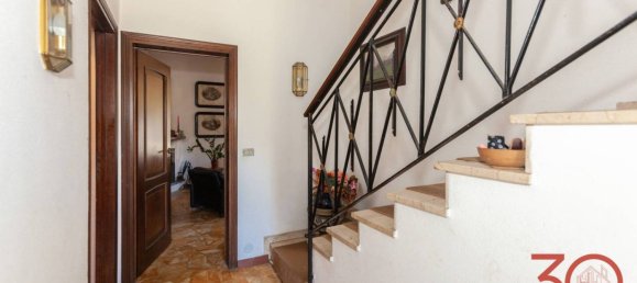 3 Schlafzimmer Villa in Orino, Italy, Nr. 69010 12