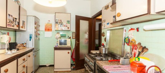 3 Schlafzimmer Villa in Orino, Italy, Nr. 69010 22