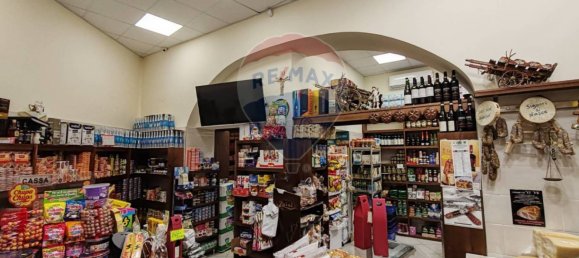 4-Zimmer Gewerbliche Immobilie in Naples, Italy, Nr. 337802 19