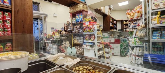 4-Zimmer Gewerbliche Immobilie in Naples, Italy, Nr. 337802 22