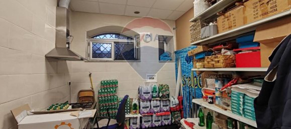 4-Zimmer Gewerbliche Immobilie in Naples, Italy, Nr. 337802 32