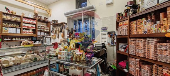 4-Zimmer Gewerbliche Immobilie in Naples, Italy, Nr. 337802 14