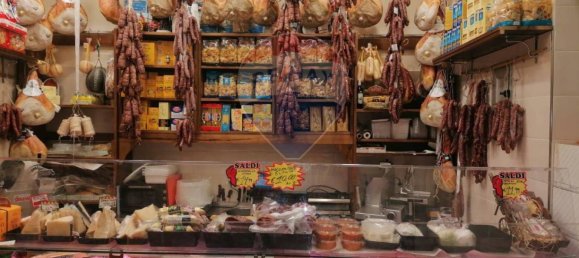 4-Zimmer Gewerbliche Immobilie in Naples, Italy, Nr. 337802 23