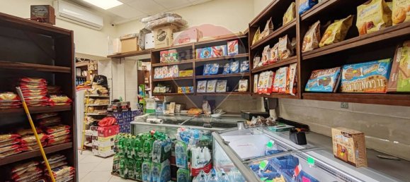 4-Zimmer Gewerbliche Immobilie in Naples, Italy, Nr. 337802 13