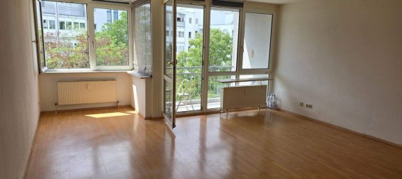 Studio à Nuremberg, Germany No. 242599 2