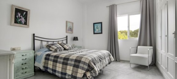 Villa de 5 dormitorios en Marbella, Spain No. 188459 8